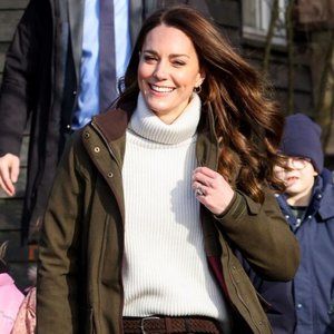 NEW H&M Ribbed Turtleneck Sweater in Cream ASO Kate Middleton (fits like a M)